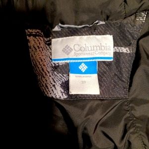 Columbia 3t winter coat with hood